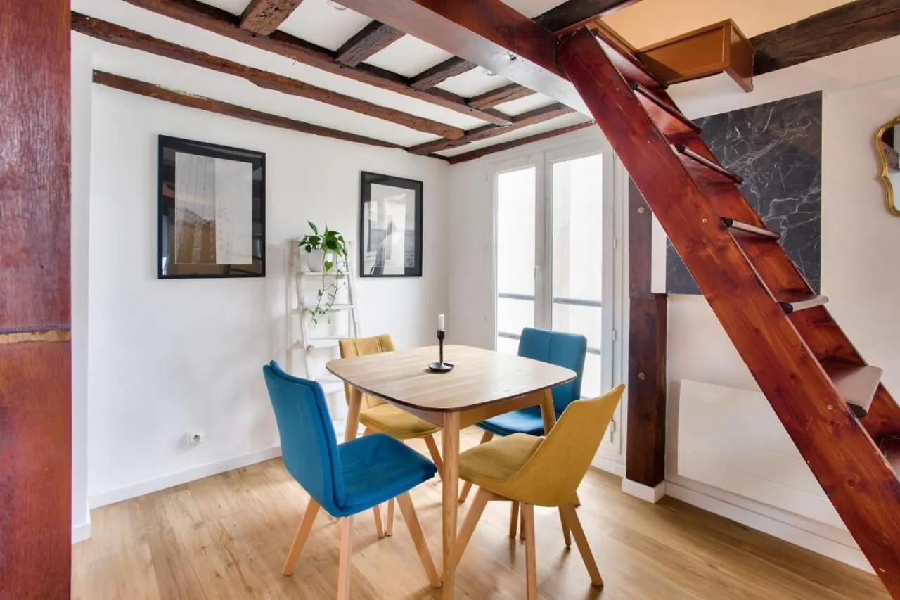 Beautiful Studio In The Center Of Paris location
